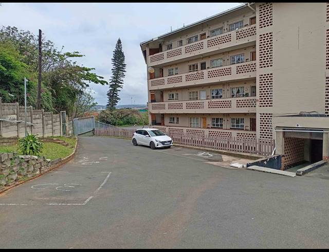 2 BEDROOM FLAT FOR SALE IN BLUFF